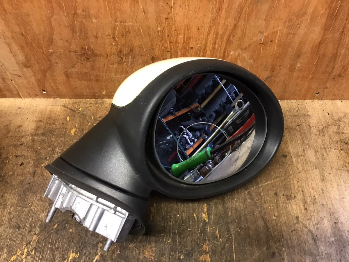 BMW MINI R56 DRIVER'S SIDE O/S DOOR MIRROR PEPPER WHITE 850 2007 20138