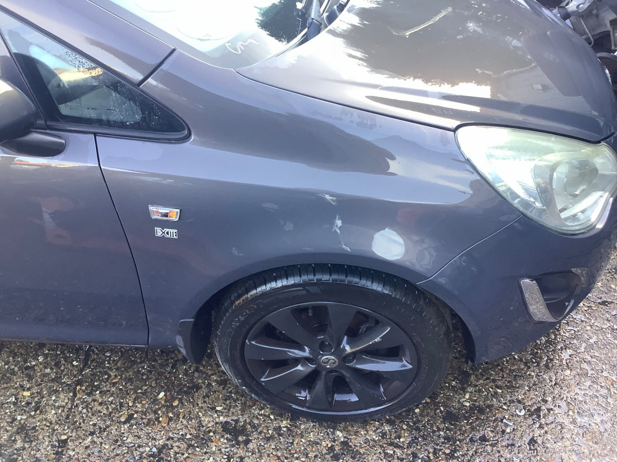 VAUXHALL CORSA D DRIVERS SIDE O/S WING PHAMTOM GREY Z190 2006 20140