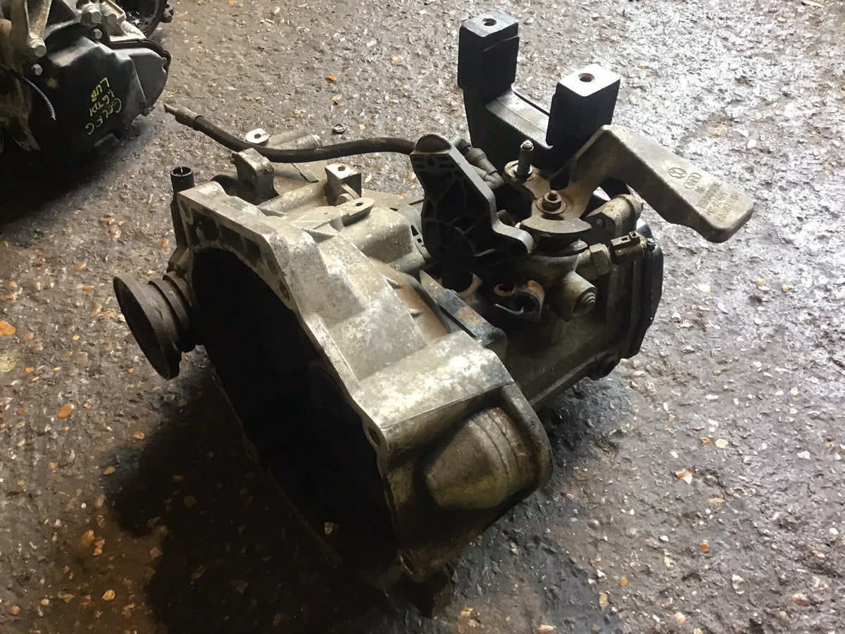 VOLKSWAGEN POLO 1.2 TDI DIESEL GEARBOX  MANUAL 5 SPEED CODE MZK 2010 201511