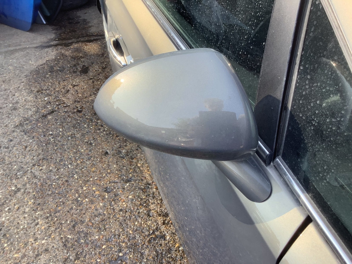 VAUXHALL CORSA E DRIVER'S  SIDE O/S WING MIRROR PEPPERDUST METALLIC Z40W 15 20191