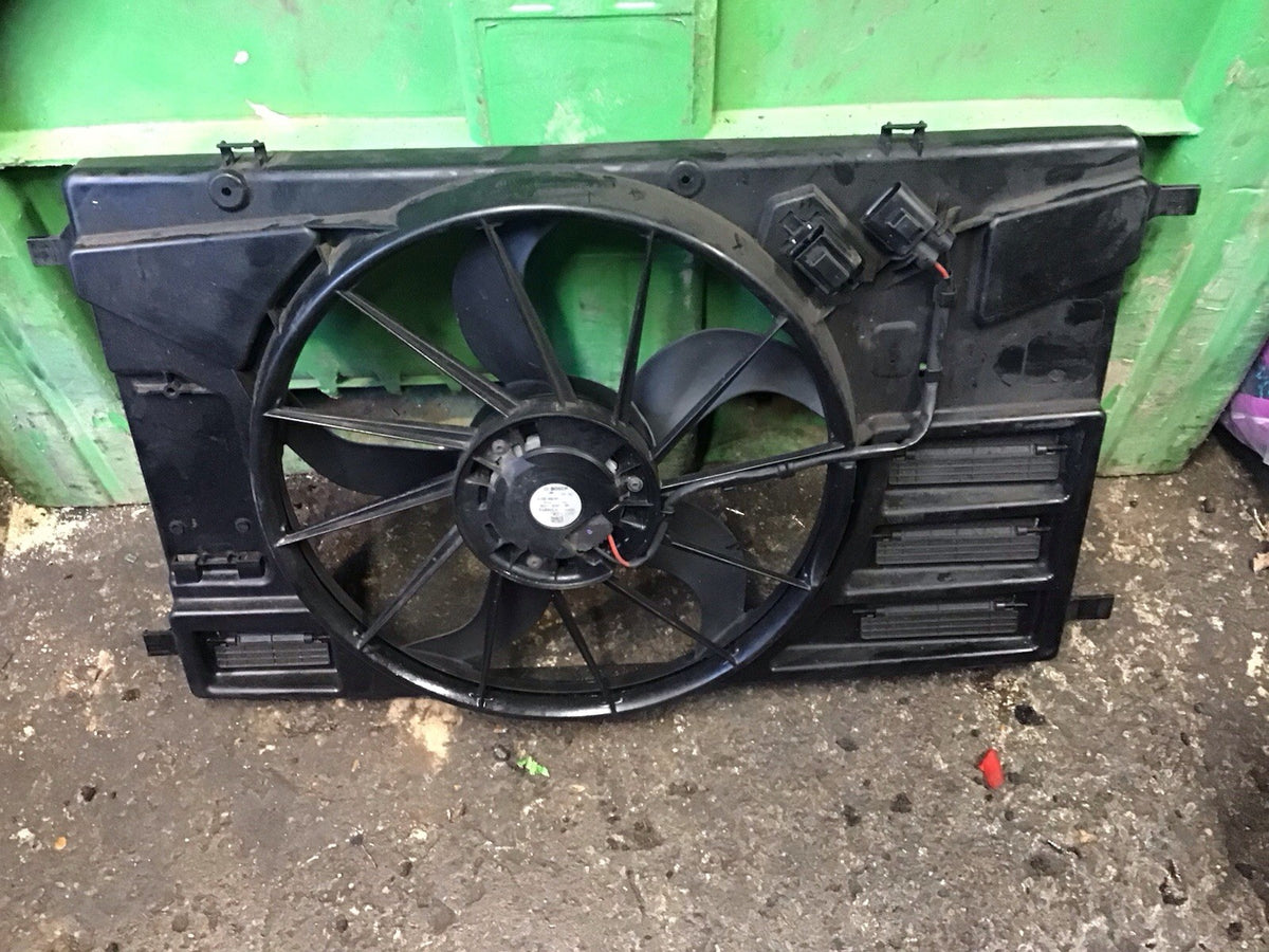 FORD TRANSIT CUSTOM  2.0 TDCI RADIATOR FAN BK21 8C607 BB 2013 20184