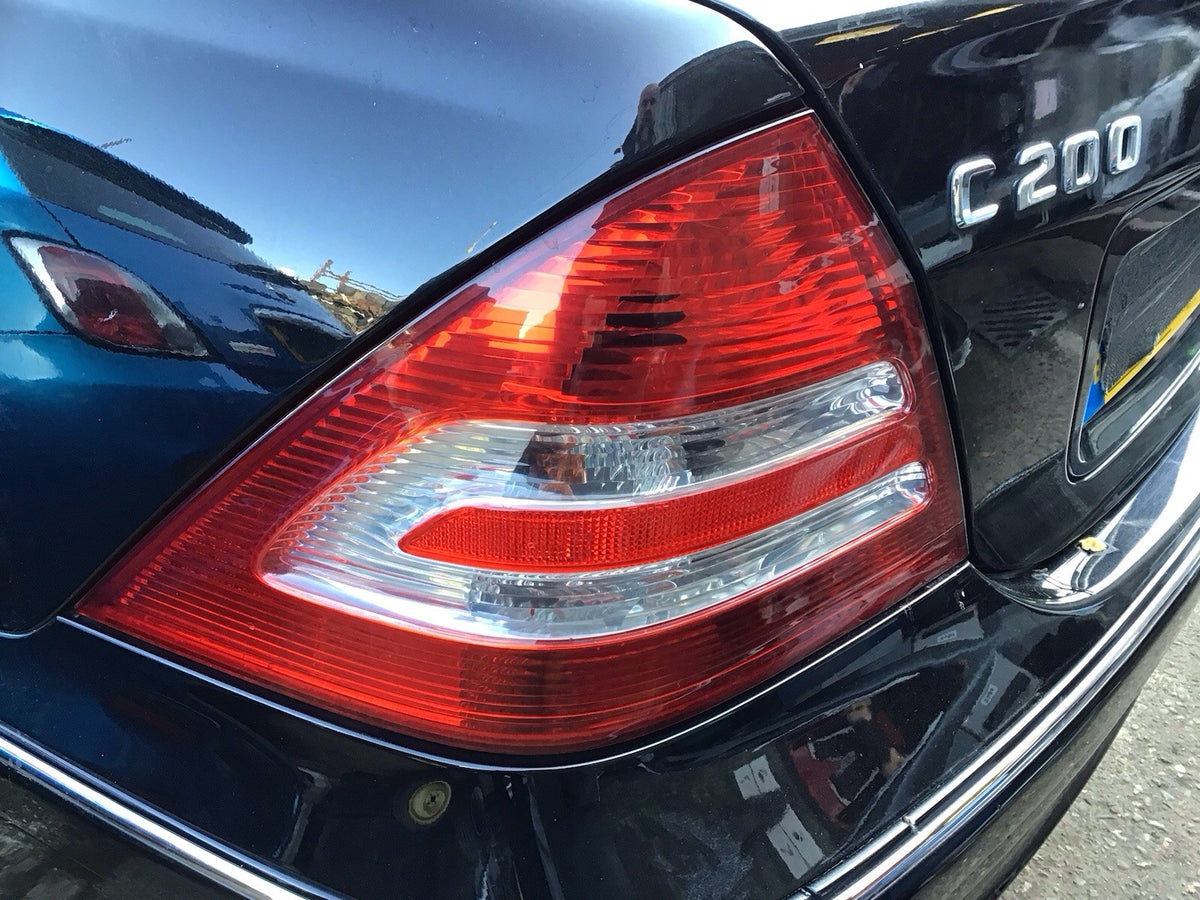 MERCEDES C CLASS W203 PASSENGER'S SIDE N/S REAR LIGHT 2001 20073