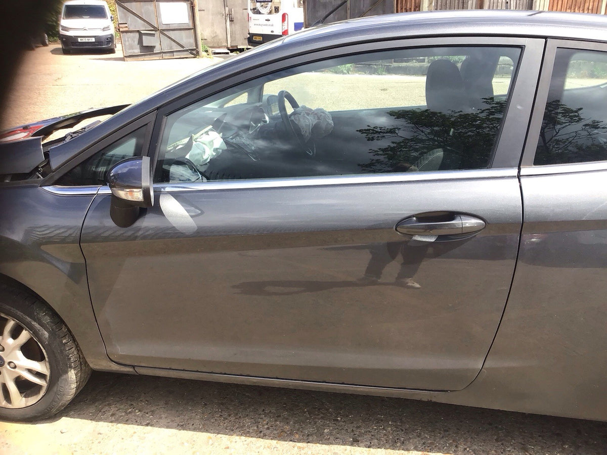 FORD FIESTA MK7 PASSENGERS SIDE N/S FRONT DOOR MAGNETIC GREY J7 3 DOOR 2008 20173