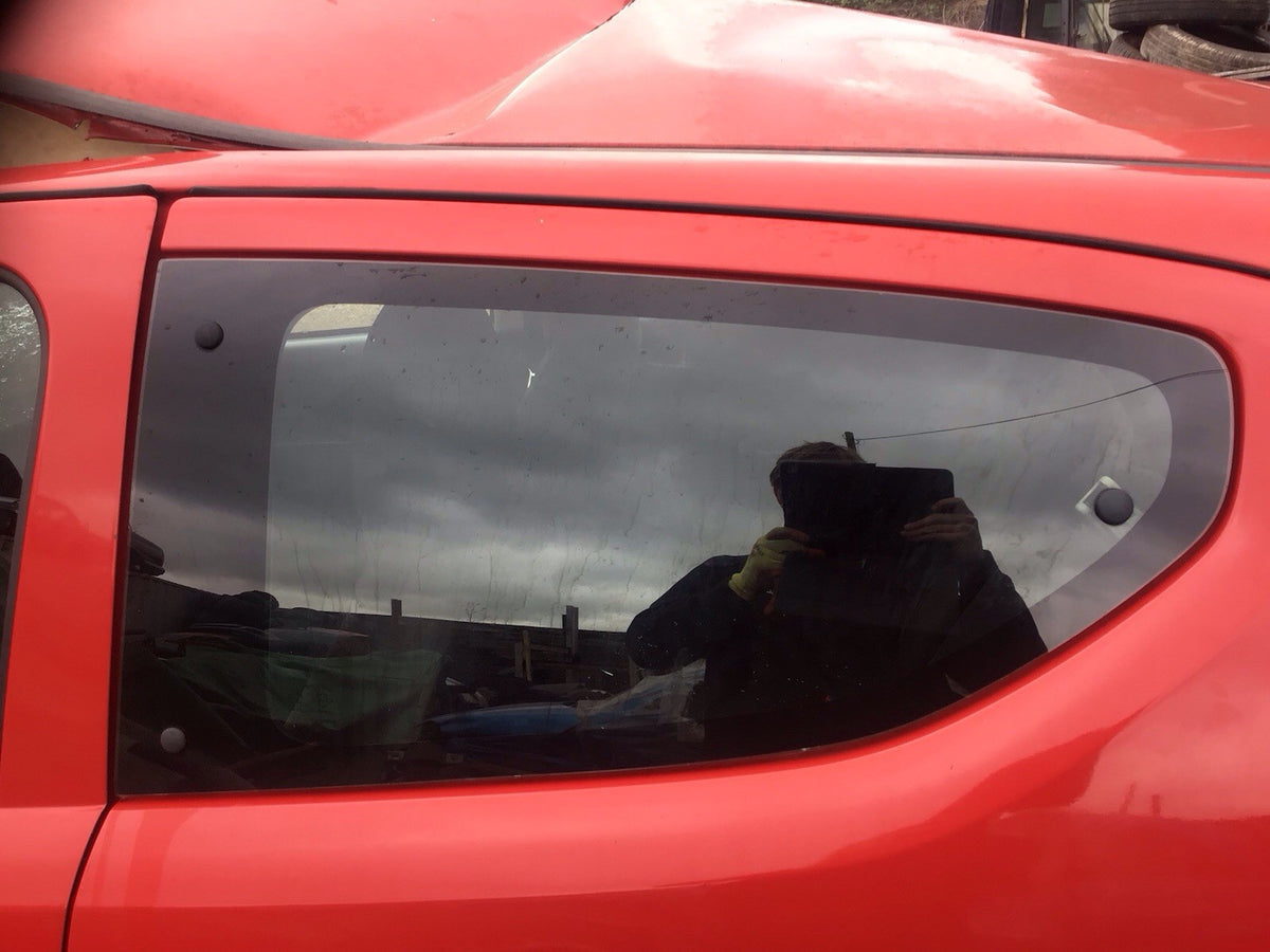 SUZUKI ALTO PASSENGER'S N/S SIDE REAR WINDOW GLASS DOOR WINDOW 2009 20143