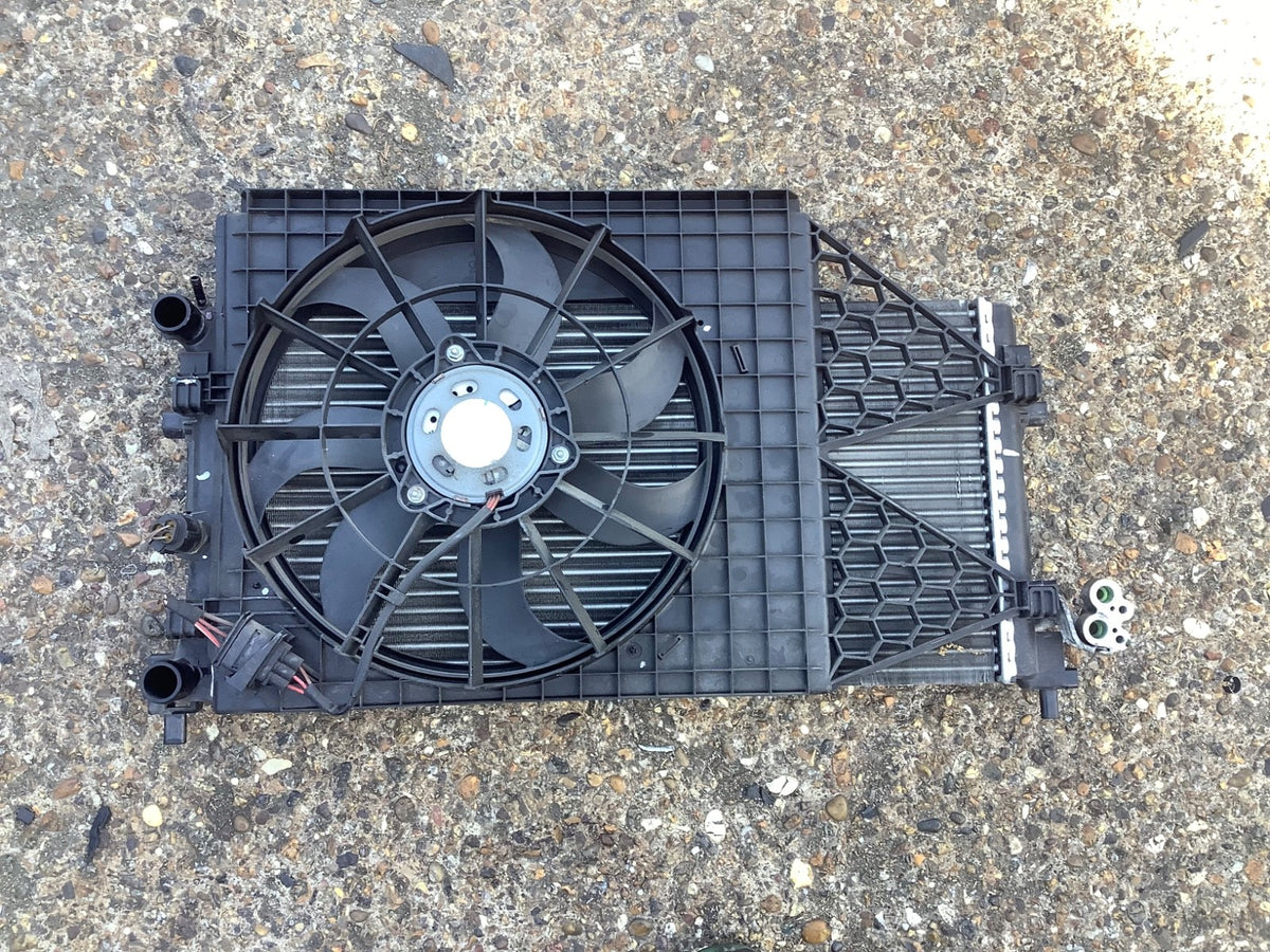 VOLKSWAGEN POLO 6R RADIATOR PACK RADIATOR FAN 6RS121253 1.4 PETROL 2009 20153