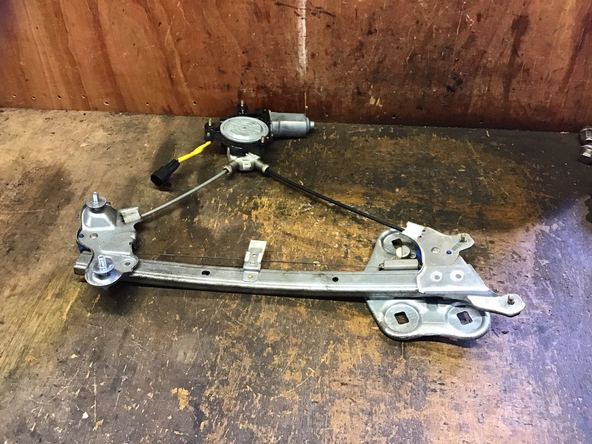 DAIHATSU COPEN  DRIVERS FRONT WINDOW MOTOR AND REGULATOR 85710 97210 03 20071