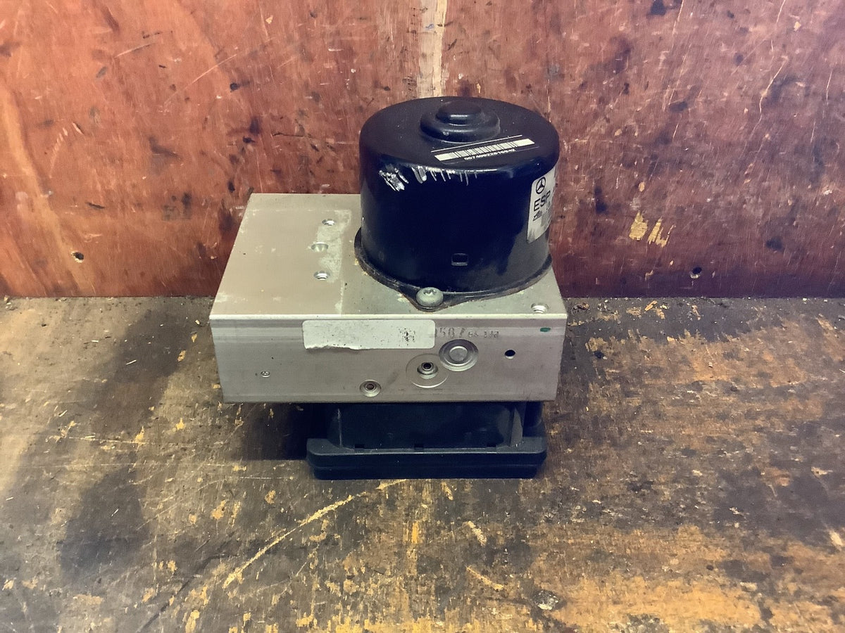 MERCEDES C CLASS W203 ABS PUMP MODULE  A0054312912  2003 20080