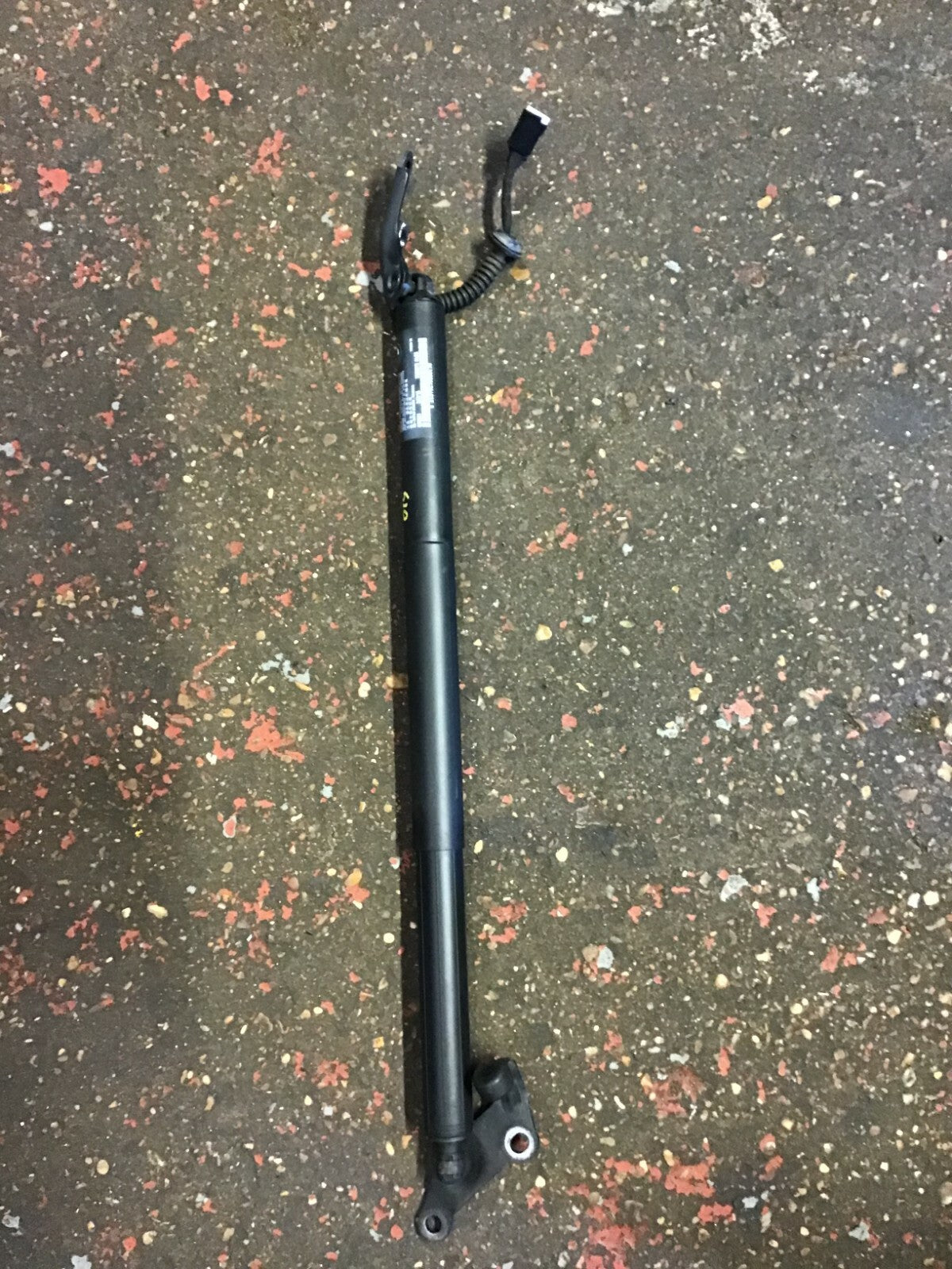 BMW 2 SERIES F46 GRAND TOURER O/S TAILGATE BOOT STRUT 7365979 2015 20211