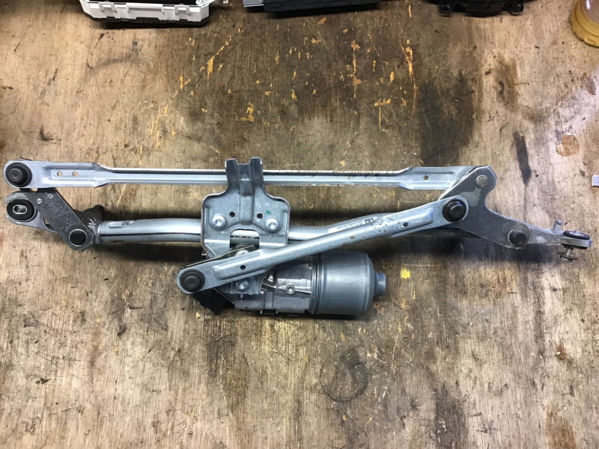 PEUGEOT PARTNER FRONT WIPER MOTOR AND LINKAGE 3397020955  96831007 2009 20160