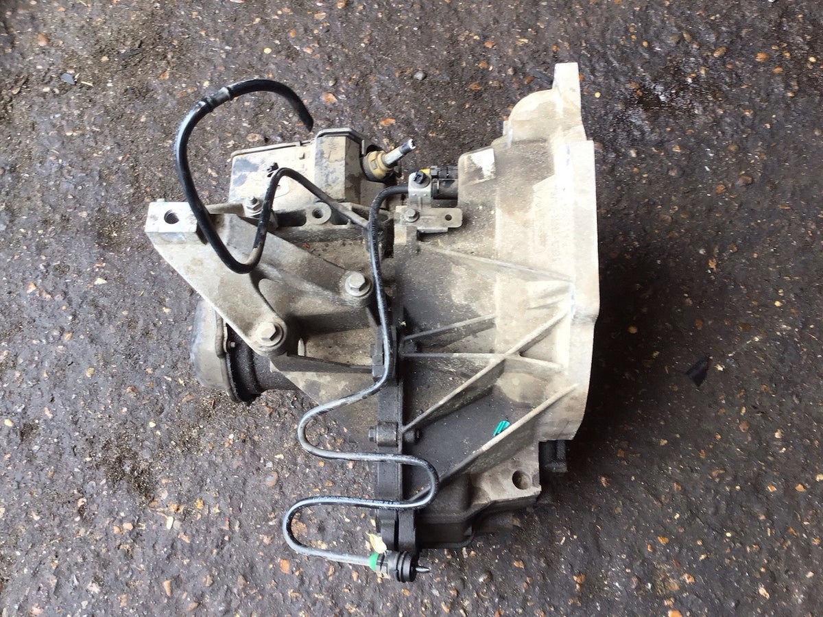 FORD FOCUS MK3 1.6 PETROL GEARBOX 5 SPEED MANUAL BV6R 7002 DBF 2011 20145