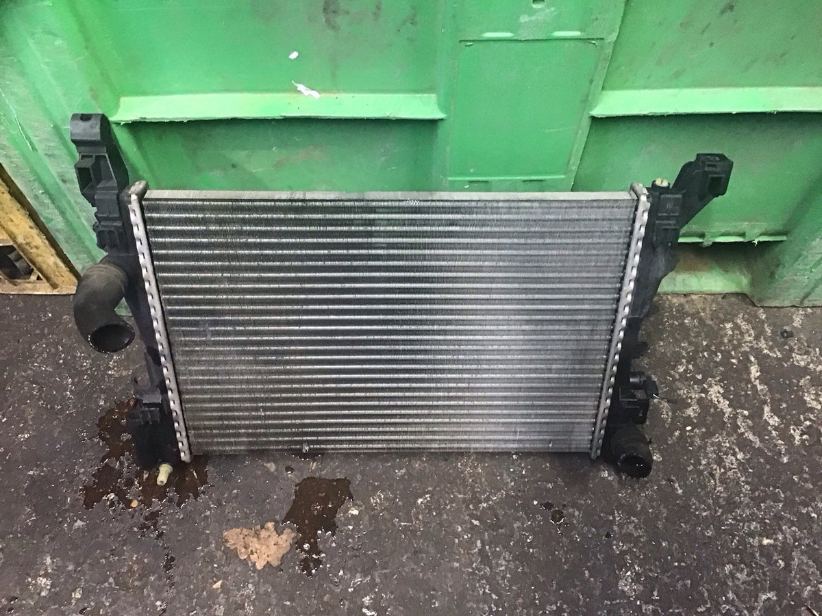 VAUXHALL CORSA E ENGINE COOLING RADIATOR 2014 2019  133998702