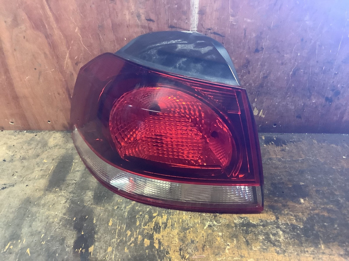 VOLKSWAGEN GOLF MK6 PASSENGER'S SIDE N/S OUTER REAR LIGHT TINTED 2009 20122