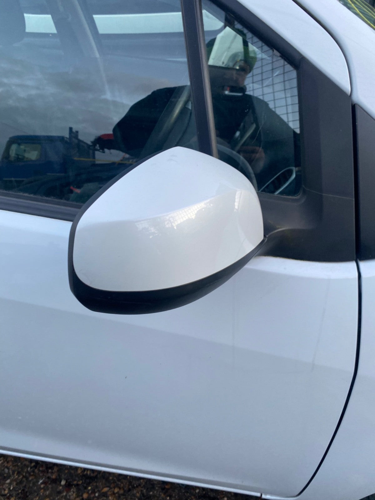 VAUHALL AGILA DRIVER'S SIDE O/S DOOR MIRROR SUGAR WHITE PAINT CODE GHK 2008 20143