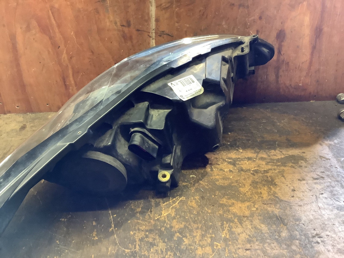FORD FIESTA MK7 PASSENGER'S SIDE N/S HEADLIGHT 8A61 13W030 BJ 2009 20126