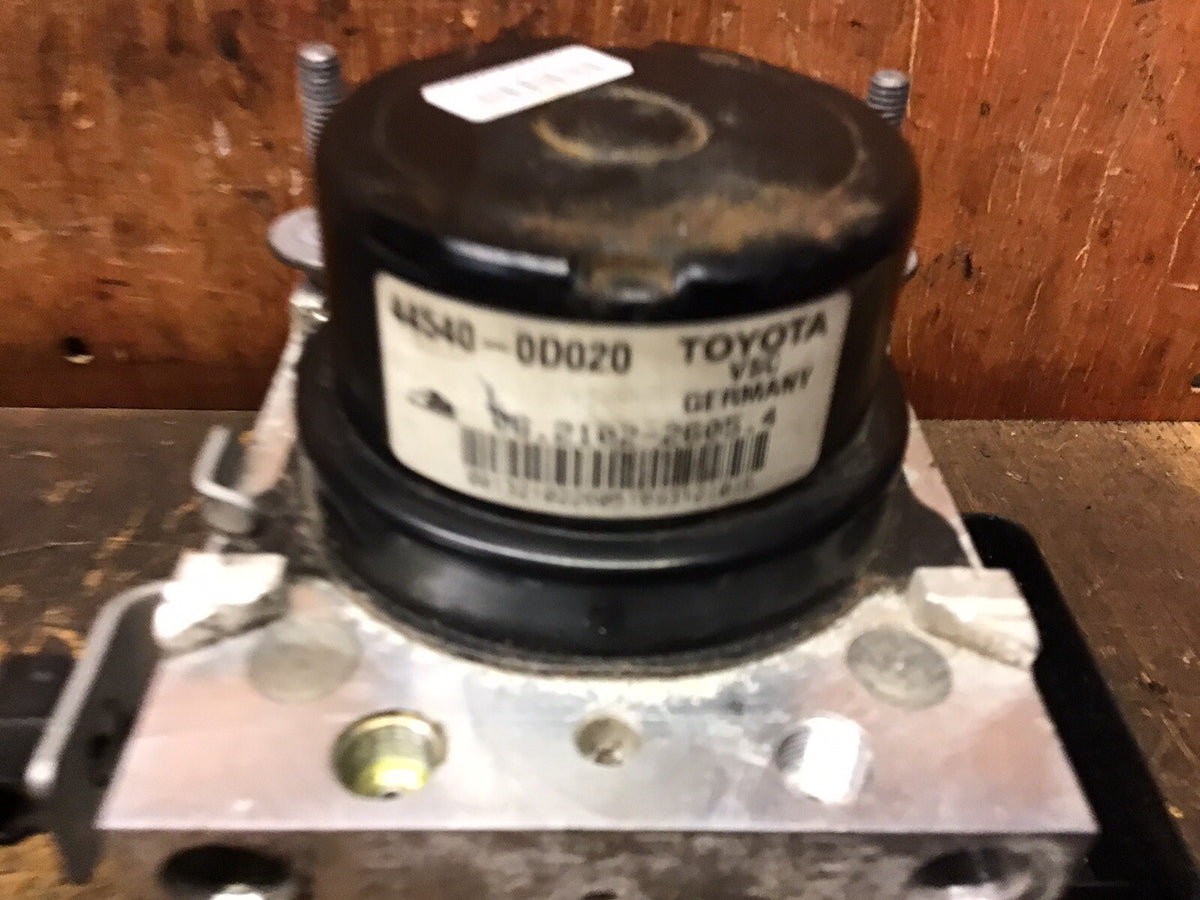 TOYOTA YARIS MK3 ABS PUMP MODULE 44540 0D020 06.2102 2605.4 2012 20176