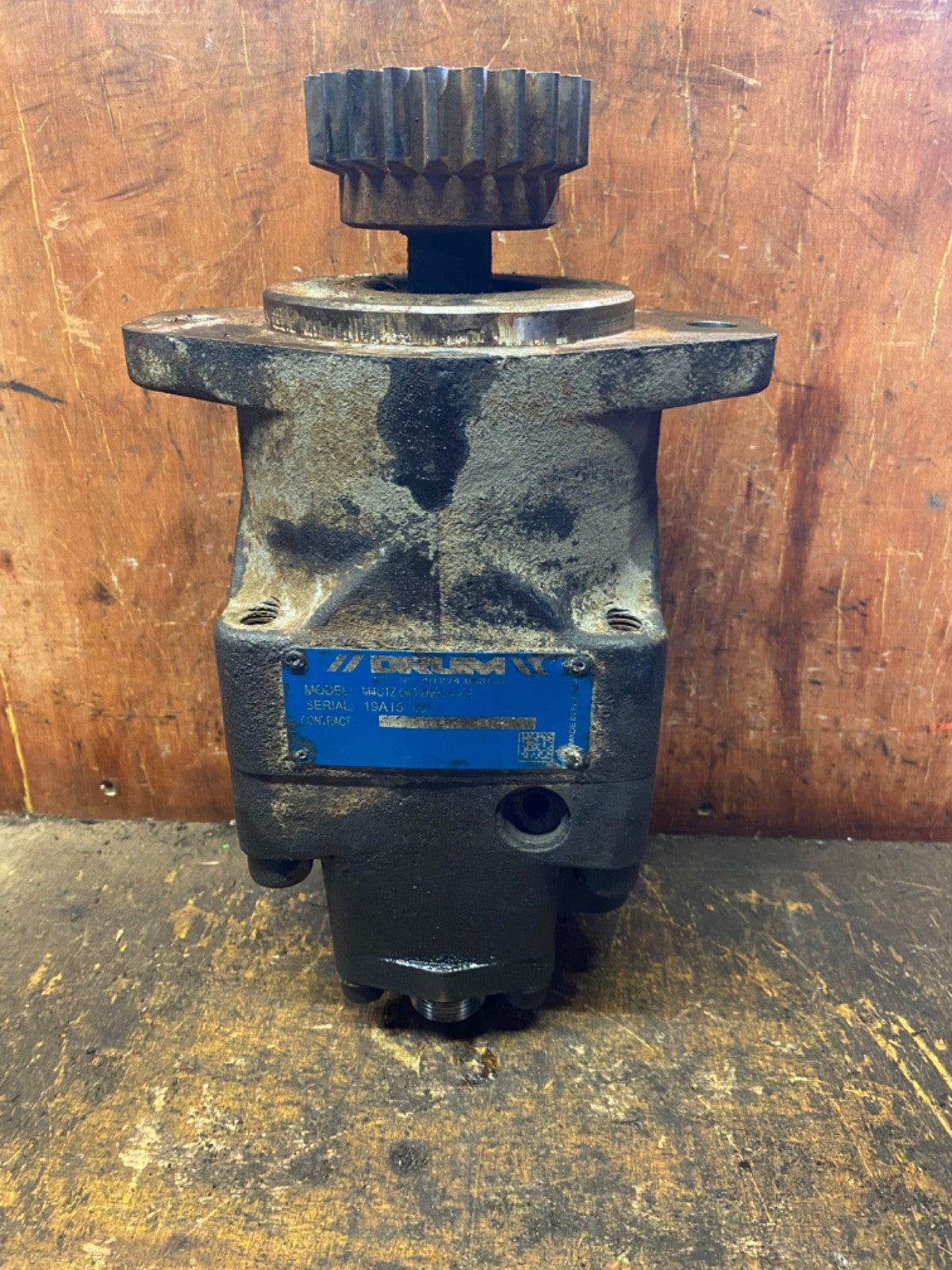 DRUM VANE MOTOR OIL PUMP M4C1Z 043 2N00 A102 SILO COMPRESOR OIL PUMP0