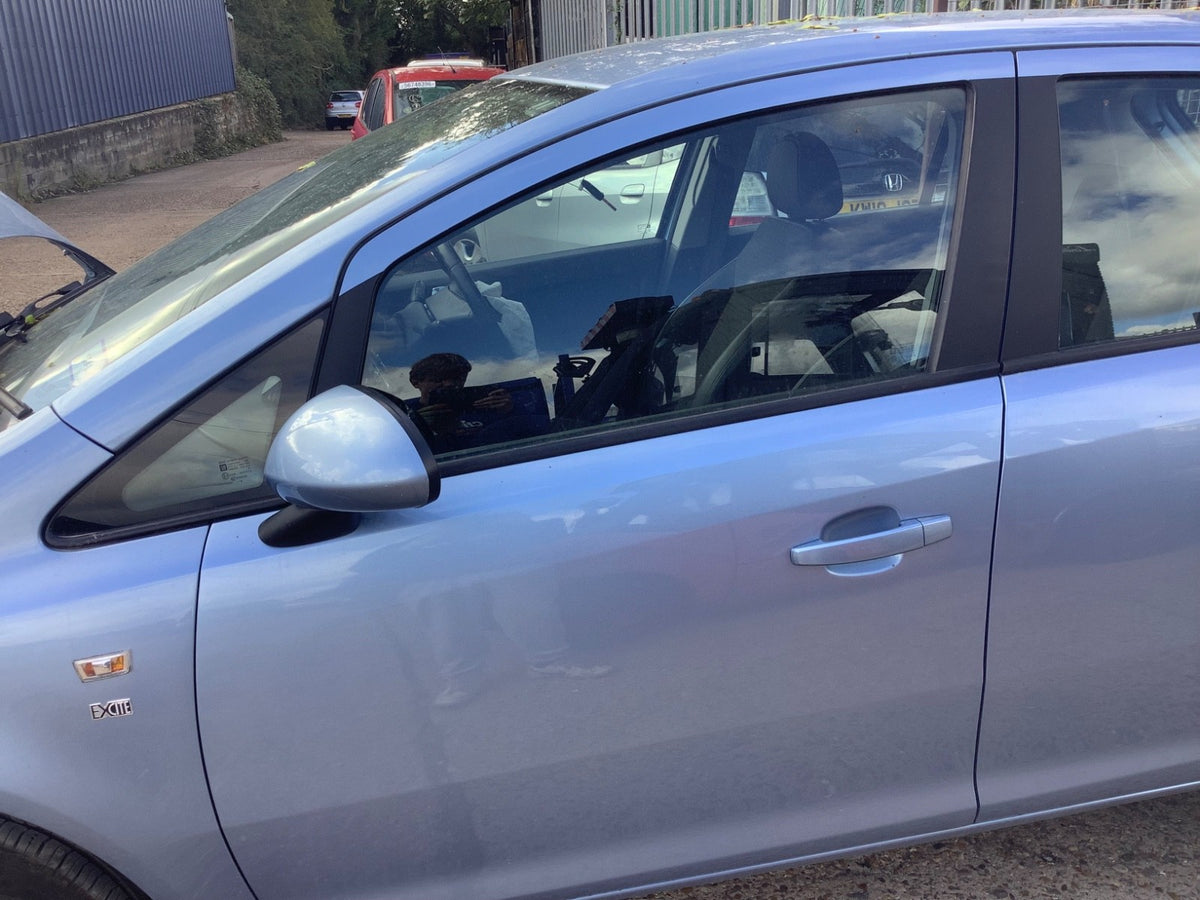 VAUXHALL CORSA D PASSENGER SIDE N/S FRONT DOOR CRINAN BLUE Z22R 5 DOOR 2006 20146