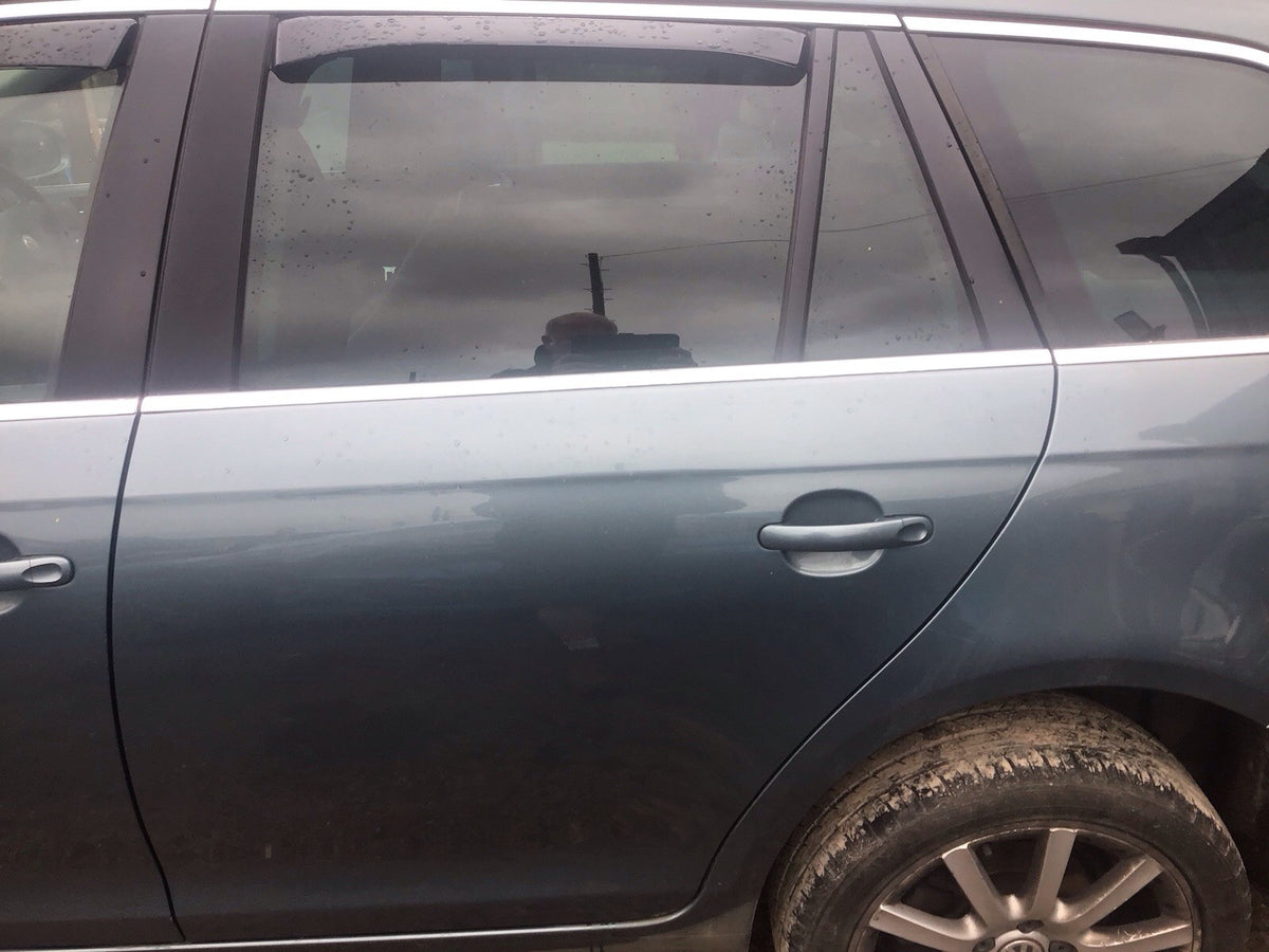 VOLKSWAGEN GOLF MK5 MK6 ESTATE PASSENGER'S SIDE REAR DOOR  LA6R 2007 20130