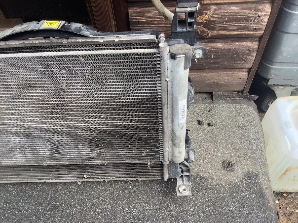 VAUXHALL CORSA E 1.4 PETROL AUTOMATIC RADIATOR PACK COWLING 8C8441000 2015 20195