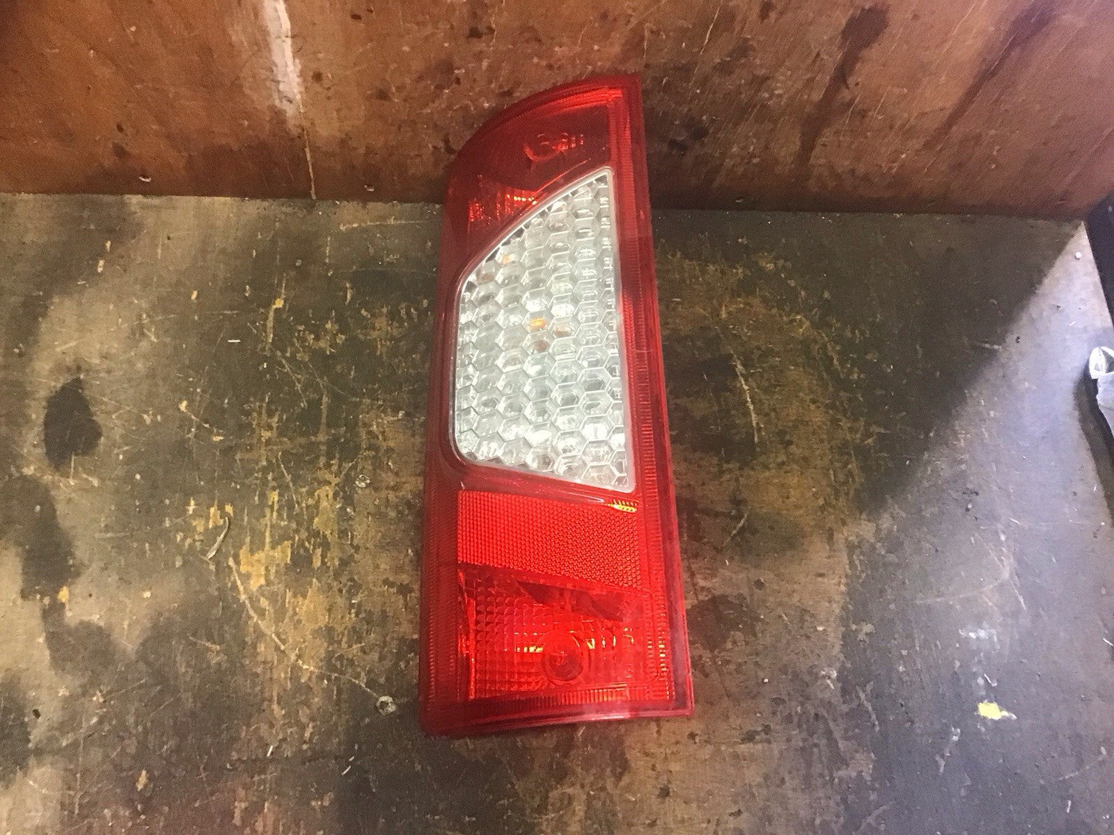 FORD TRANSIT CONNECT  PASSENGERS SIDE N/S REAR LIGHT 9T1613405AD  2009 20131