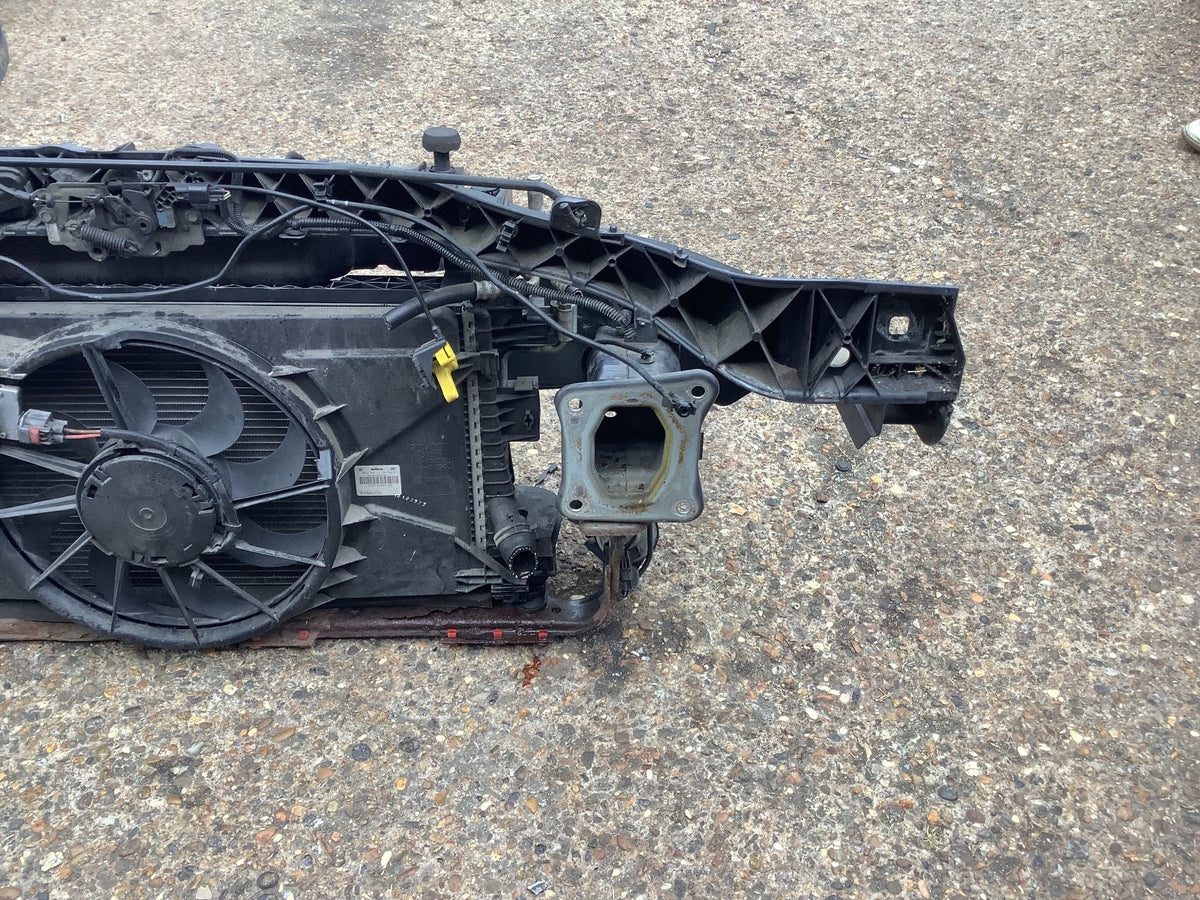 FORD FOCUS MK3 1.6 PETROL FRONT SLAM PANEL RADIATOR 2011 20154