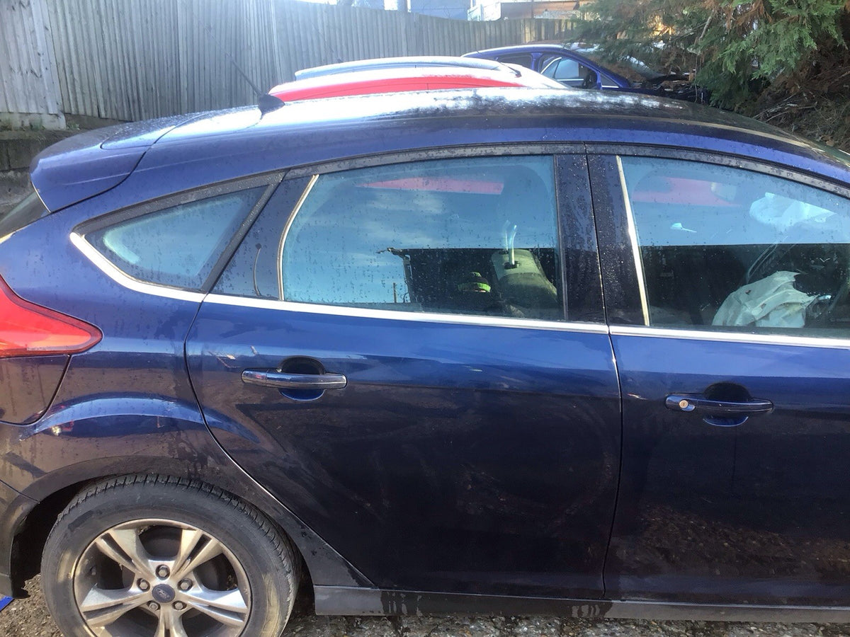 FORD FOCUS MK3 DRIVERS SIDE O/S REAR  DOOR INK BLUE METALLIC  2011 20183