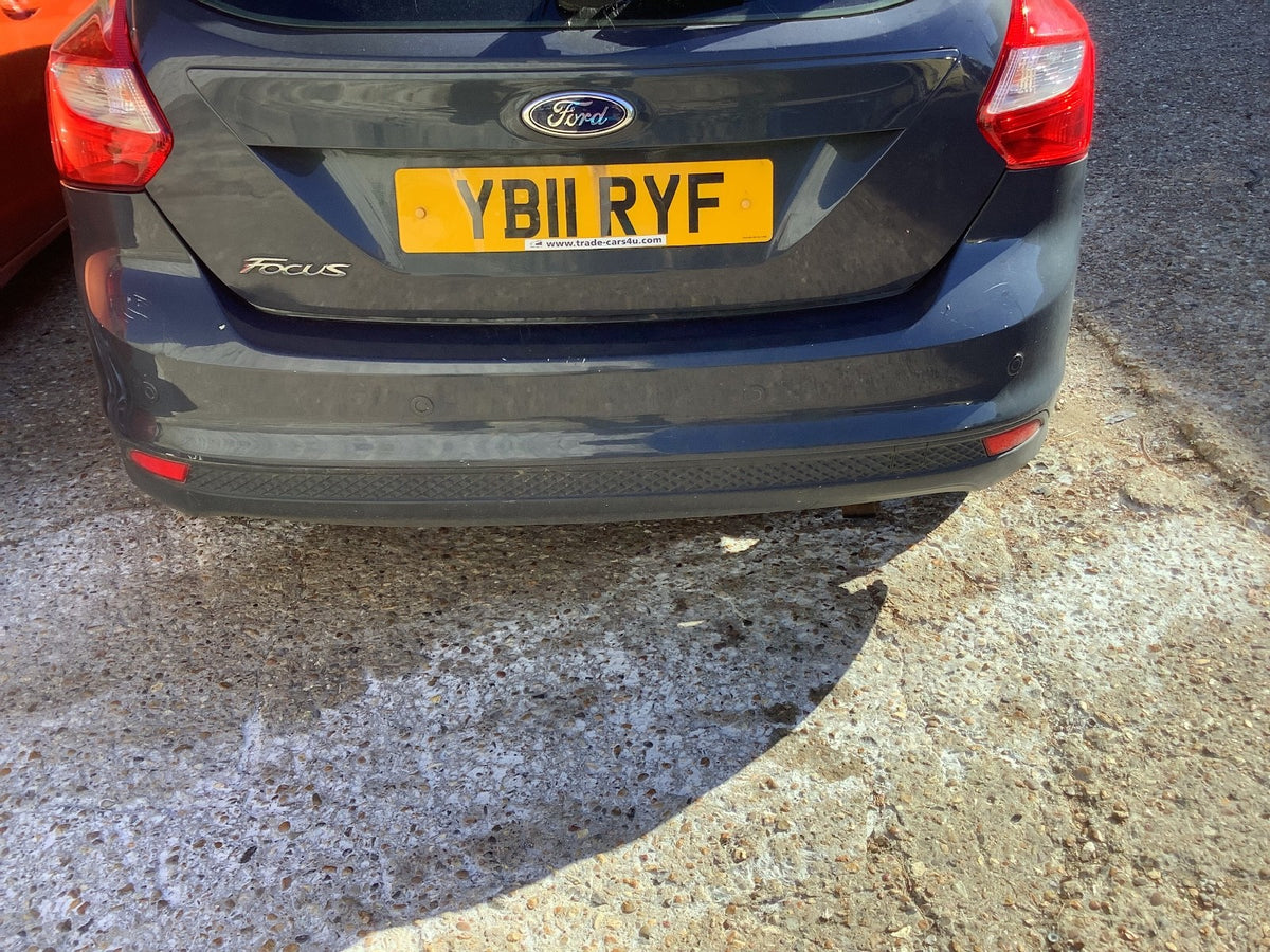 FORD FOCUS MK3 REAR BUMPER MIDNIGHT SKY HATCHBACK 2011 20180