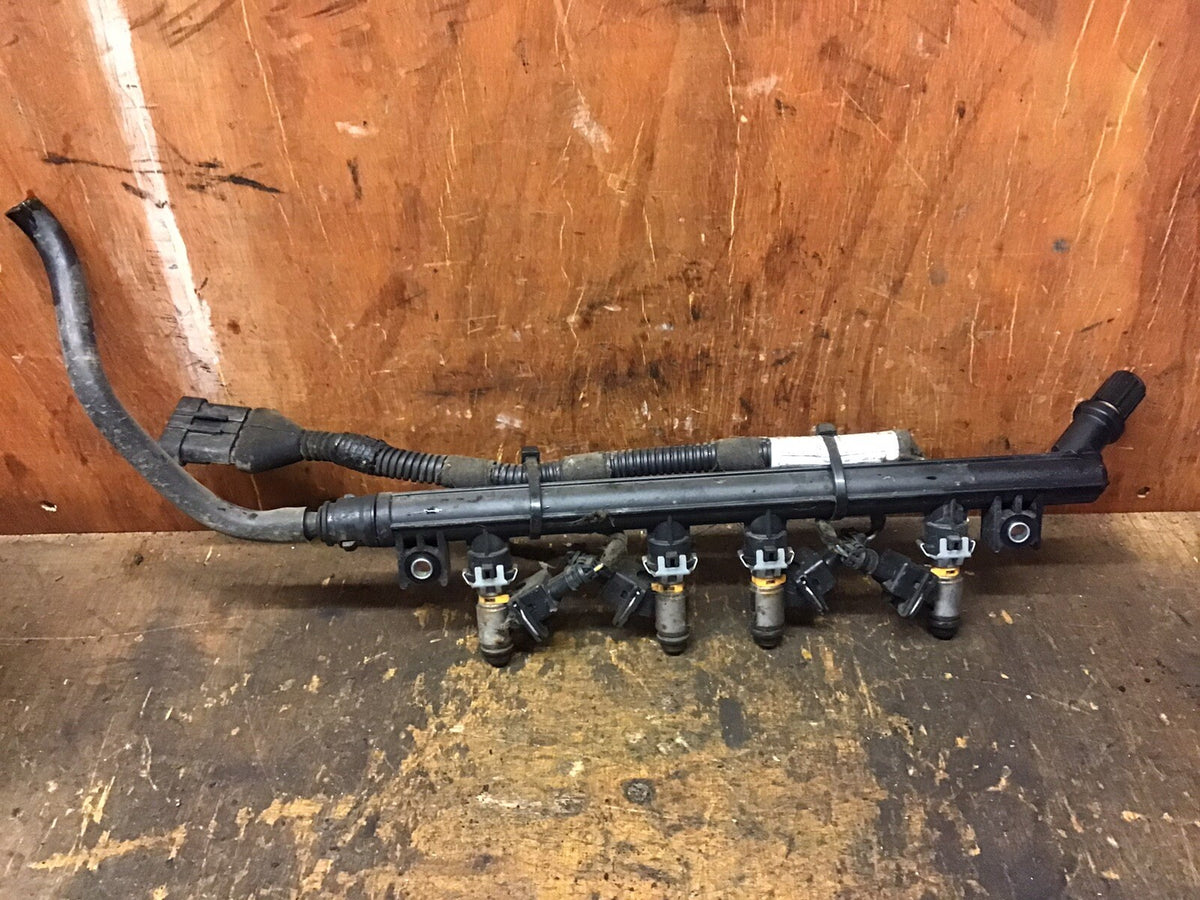 FORD KA FIAT 500 1.2 FUEL INJECTOR RAIL WITH INJECTORS 2009 20160