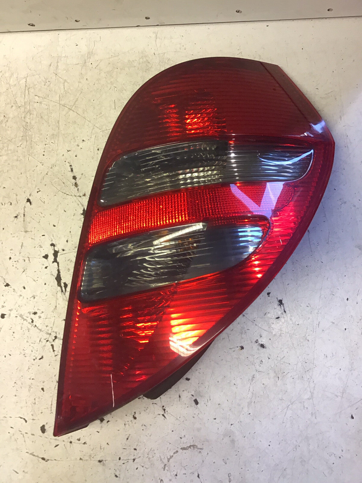 MERCEDES A CLASS W169 DRIVER'S'S SIDE O/S REAR LIGHT CLUSTER 2005 20080