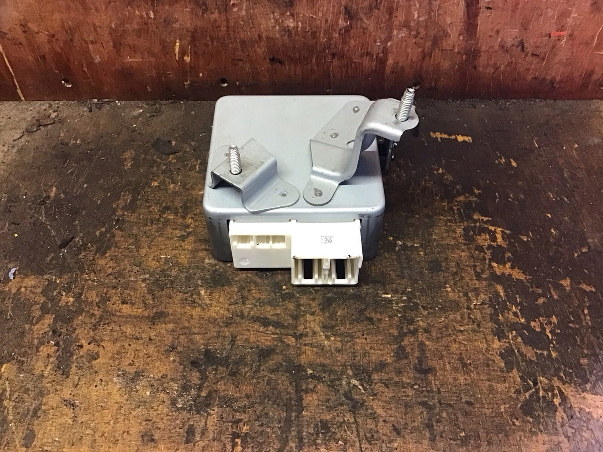 TOYOTA YARIS MK2 POWER STEERING ECU MODULE 89650 0D120 2006 20118