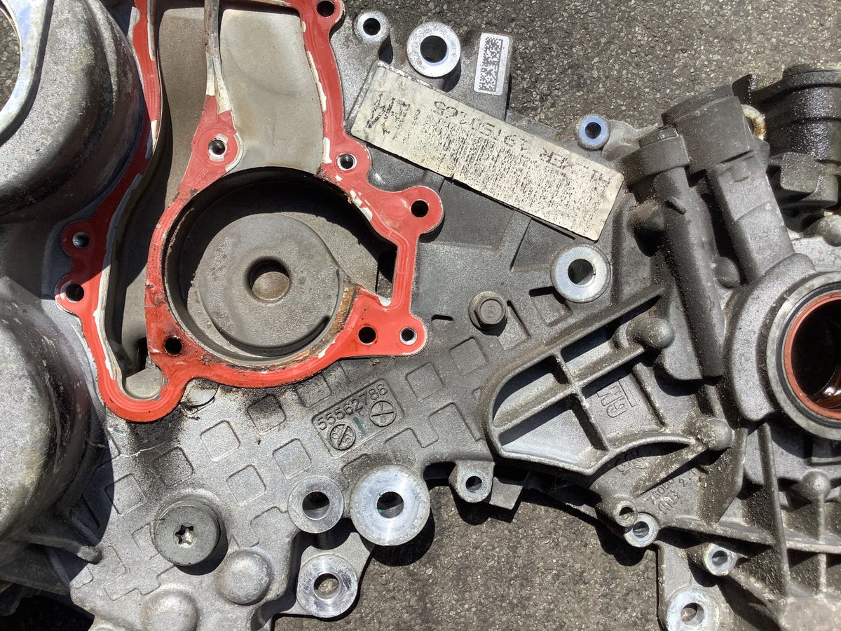 VAUXHALL CORSA D 1.2 1.4 PETROL TIMING CHAIN ENGINE COVER 55562788 2006 20146