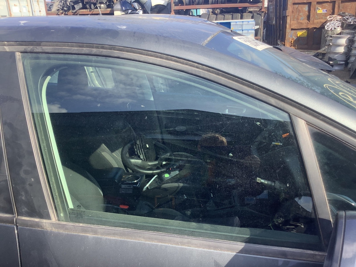 PEUGEOT 208 DRIVER'S O/S SIDE FRONT WINDOW GLASS DOOR WINDOW 2012 20185