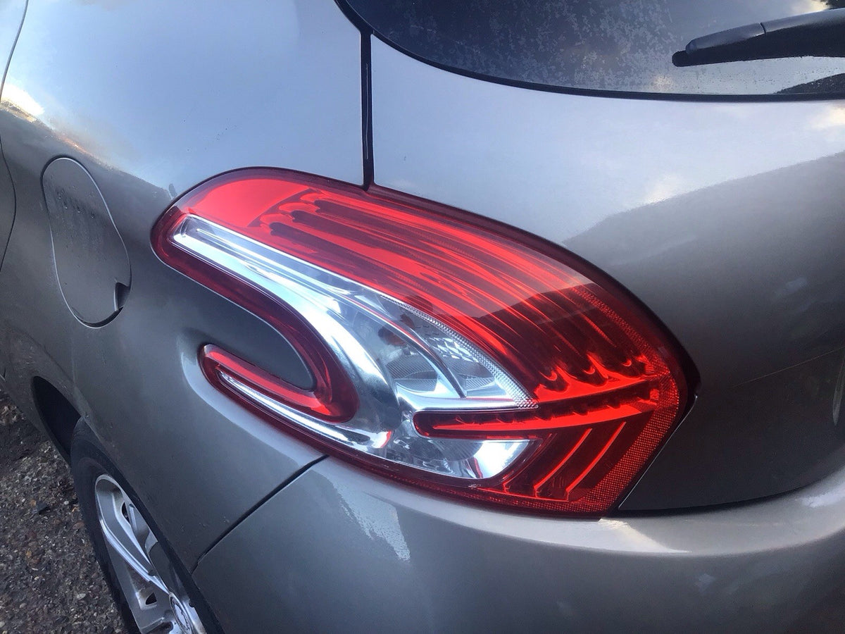 PEUGEOT 208 PASSENGER'S SIDE N/S REAR LIGHT 2012 20153