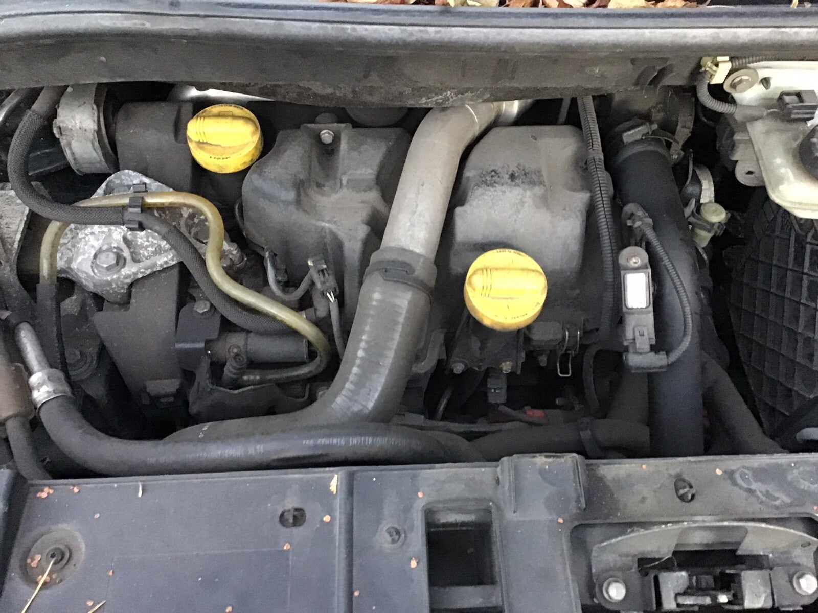 RENAULT SCENIC 1.5 TDCI DIESEL ENGINE K9K832  2009 20121