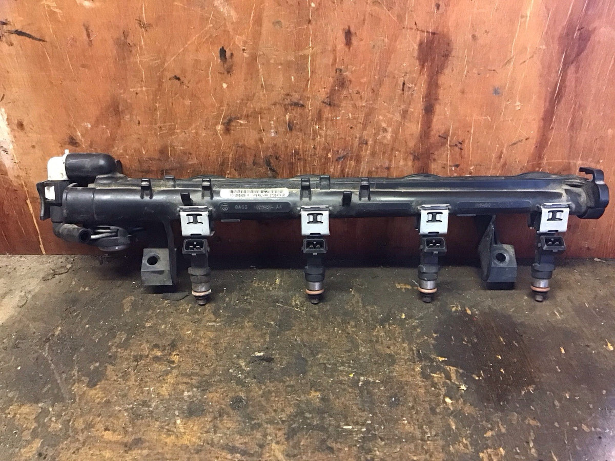 FORD FIESTA MK7 1.25 FUEL RAIL VP8A6U AA WITH INJECTORS 0280158207 2009 20171