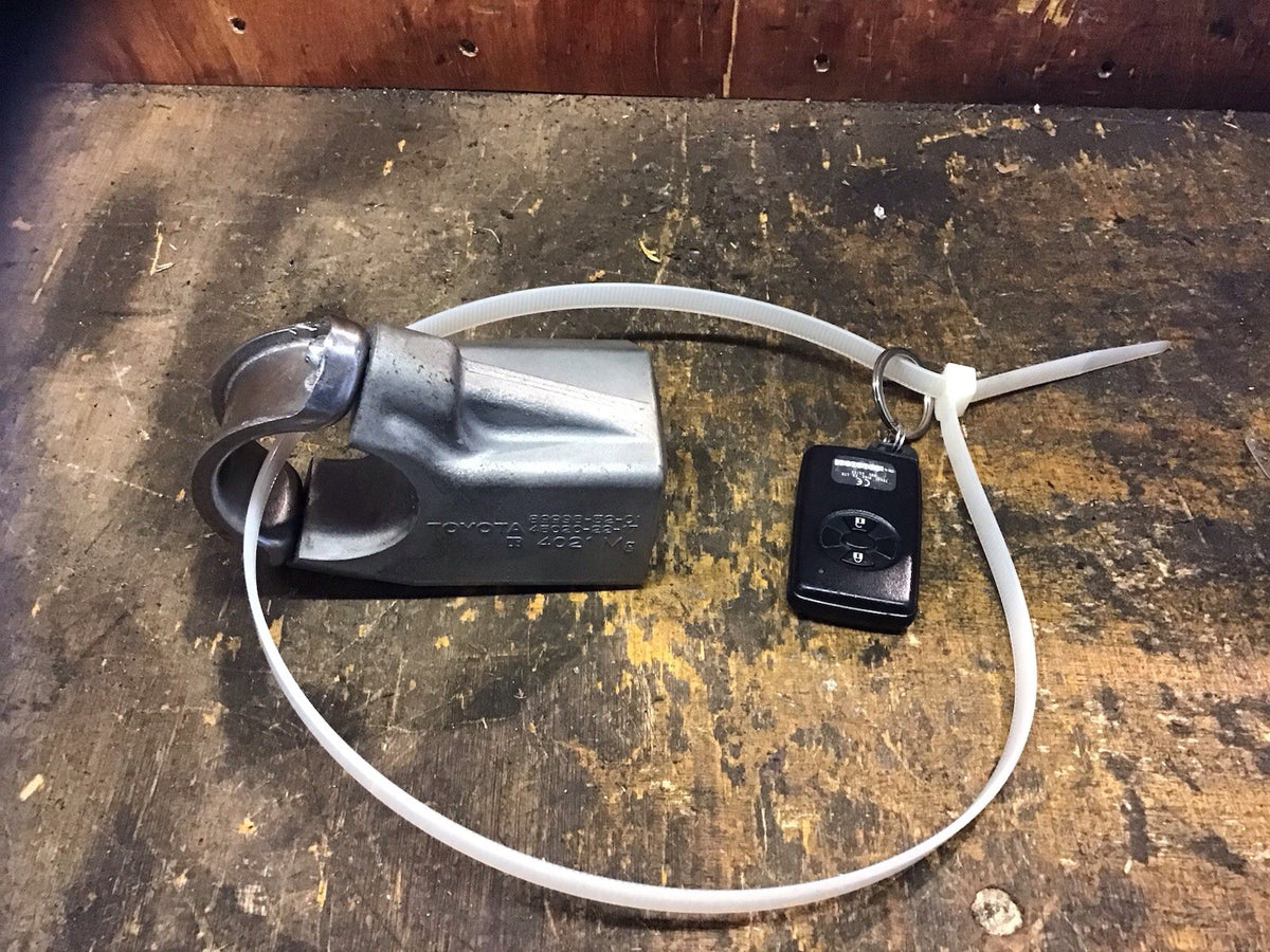 TOYOTA YARIS MK2 IGNITION BARREL LOCK AND KEY 899985201 2006 20114
