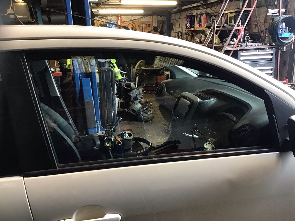 PEUGEOT 108 DRIVER'S O/S SIDE FRONT WINDOW GLASS 5 DOOR 2015 20222