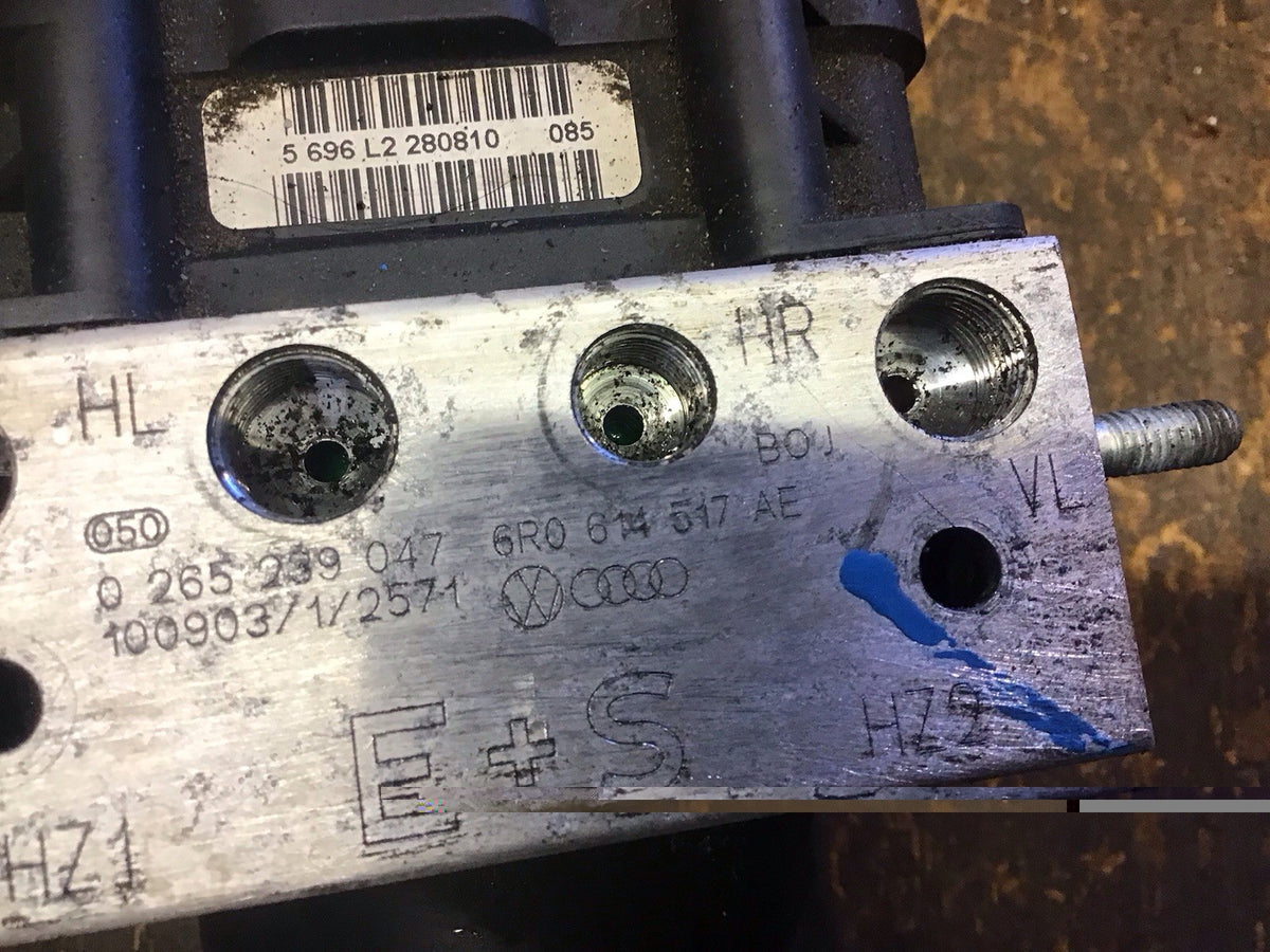 VOLKSWAGEN POLO 6R ABS PUMP MODULE 6R0614517AE 2009 20133