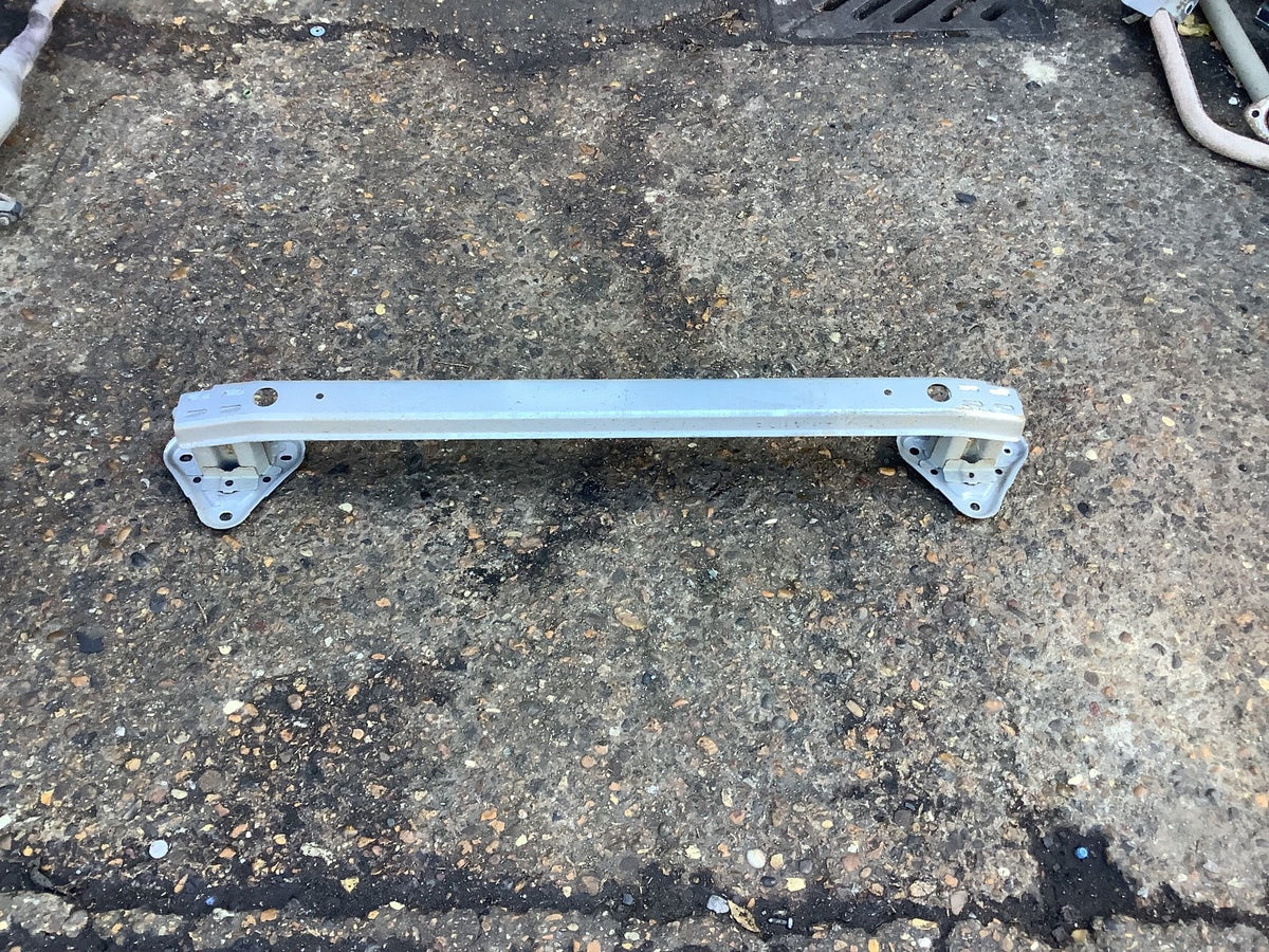 TOYOTA YARIS MK2 REAR SUPPORT BAR CRASH BAR 2007 20110