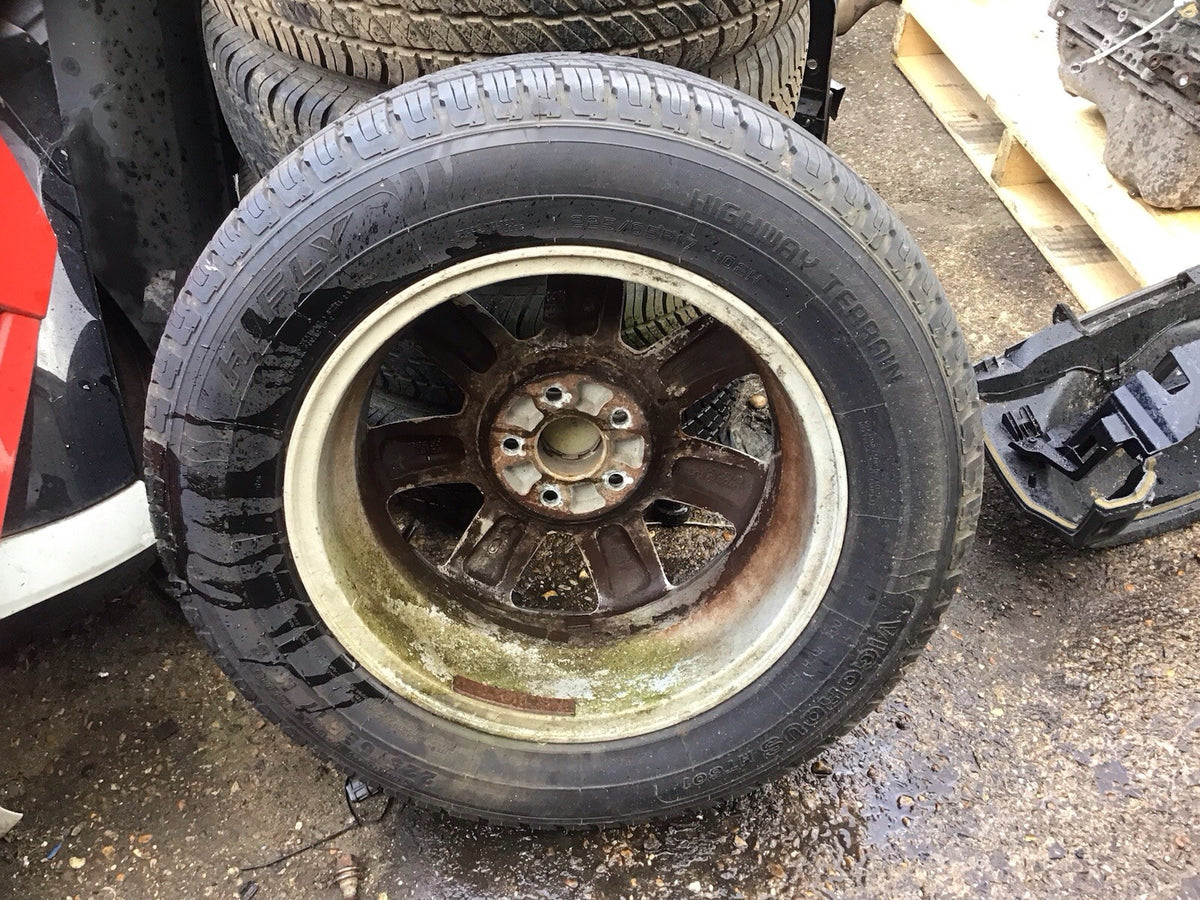HONDA  CR V  ALLOY WHEEL 17'' TYRE 215X65X17 SWA 765A 2006 20127