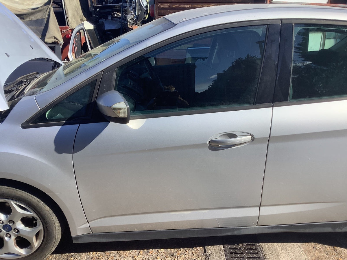 FORD C MAX PASSENGER'S SIDE FRONT DOOR MOONDUST SILVER 2010 20152