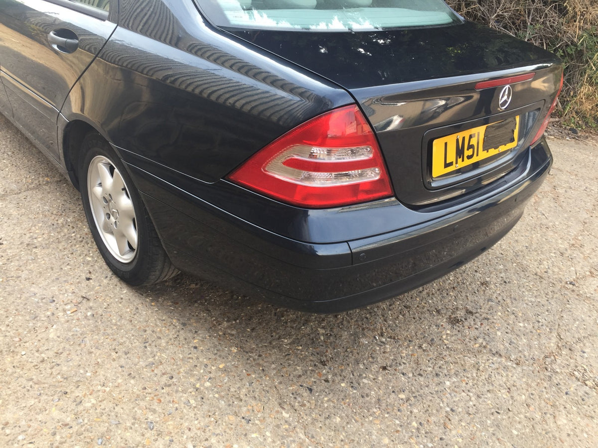 MERCEDES C CLASS W203  COMPLETE REAR BUMPER WITH PARKING SENSORS PAINT 189U  1