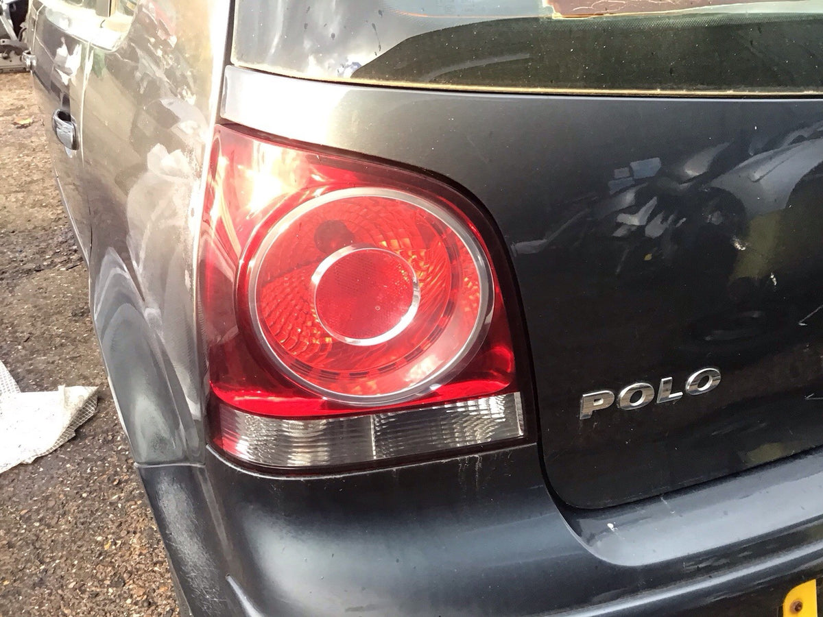 VOLKSWAGEN POLO 9N3 PASSENGER'S SIDE N/S REAR LIGHT REAR LIGHT CLUSTER 2005 20094