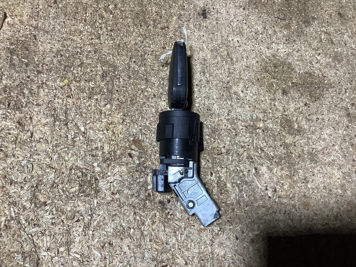 PEUGEOT 208 IGNITION BARREL LOCK AND KEY 3854600 2013 20181