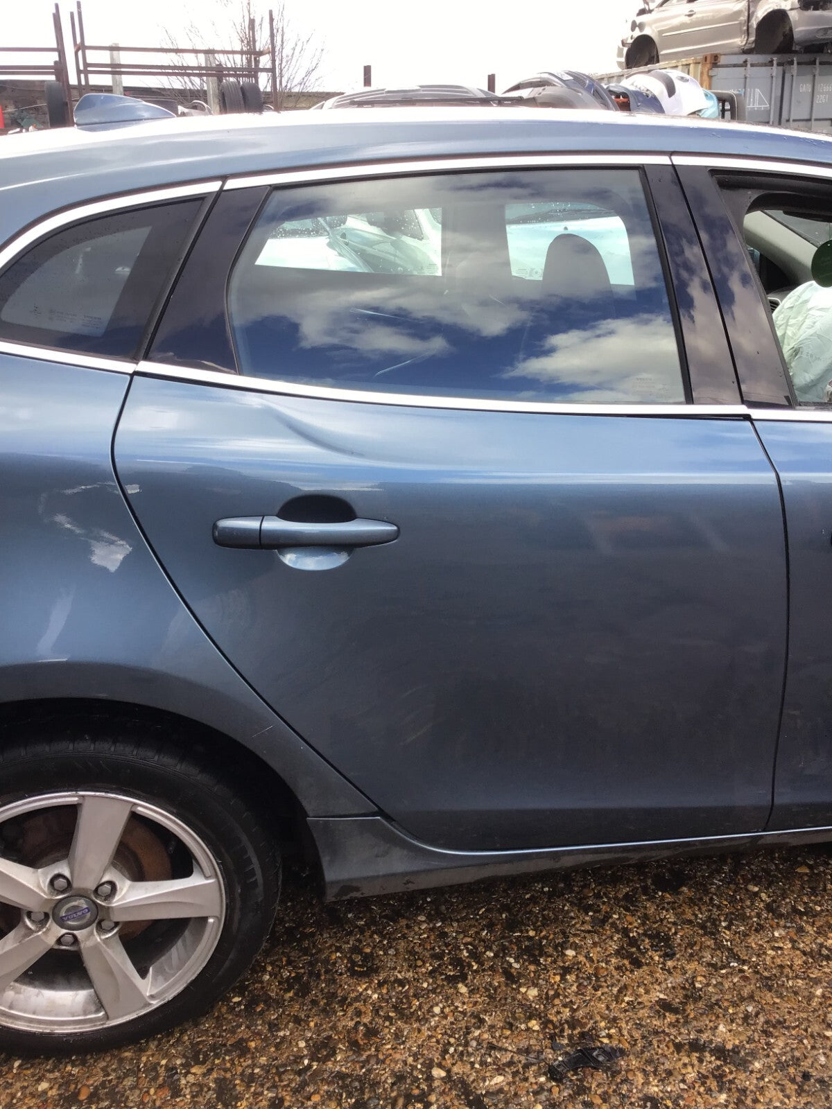 VOLVO V40 DRIVER'S SIDE O/S/R REAR DOOR BIARRITZ BLUE 2012 20190