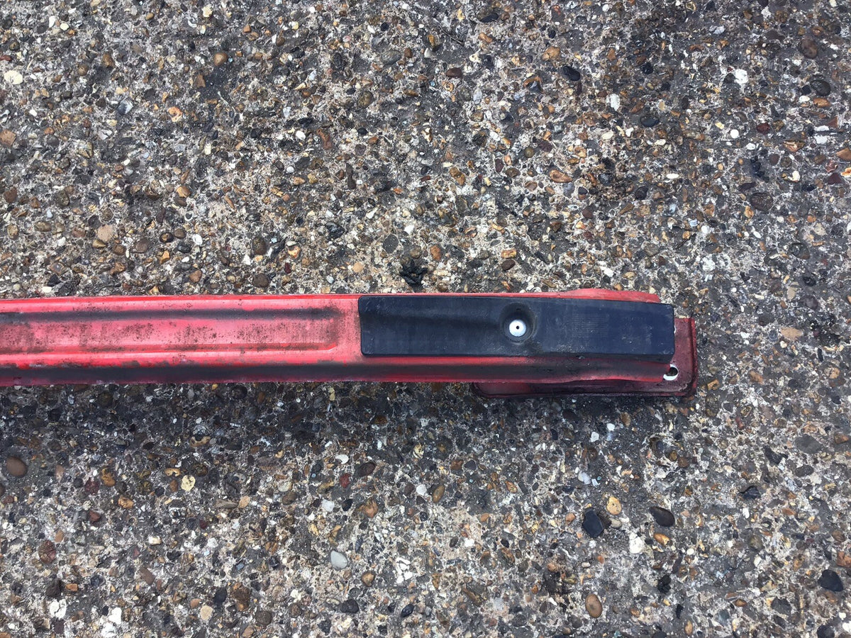 FORD KA REAR CRASH BAR BUMPER SUPPORT BAR RED 2009 20164