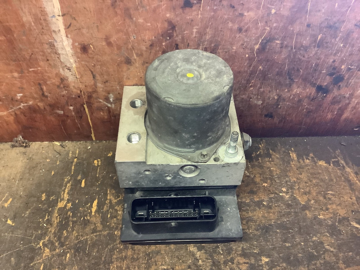 HYUNDAI I20 MK1  ABS PUMP MODULE PETROL 0265238004  2008 20124
