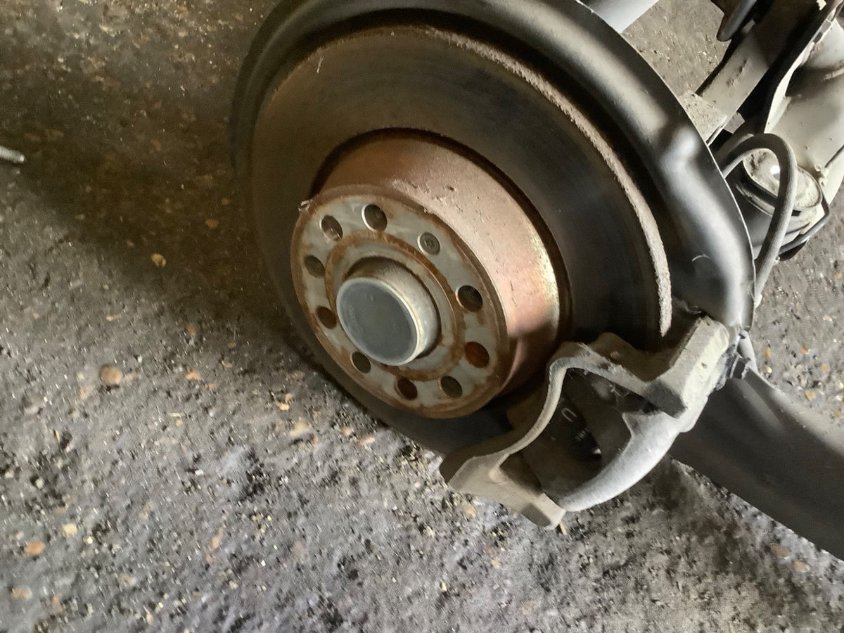 VOLKSWAGEN SHARAN MK2 REAR AXLE 7N0511305B 2010 20237