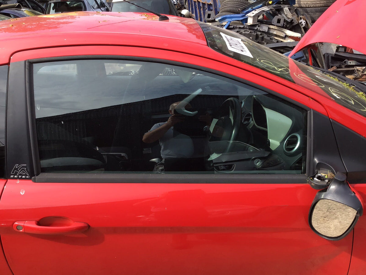 FORD KA DRVERS O/S SIDE  WINDOW GLASS DOOR WINDOW  2009 20172