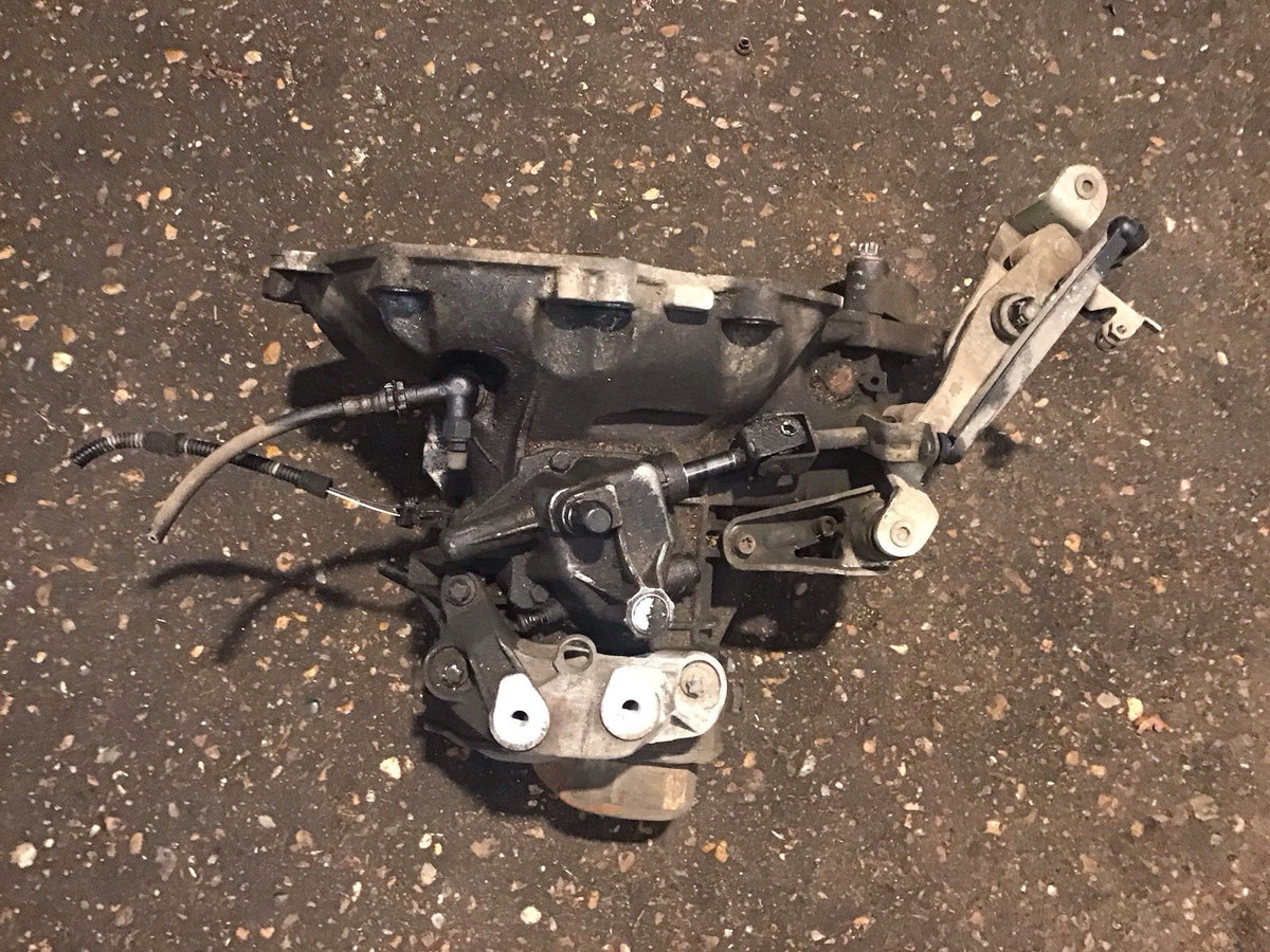 VAUXHALL TIGRA B 1.4 PETROL GEARBOX 5 SPEED 29000 MILES CODE F13 C374 2004 20091